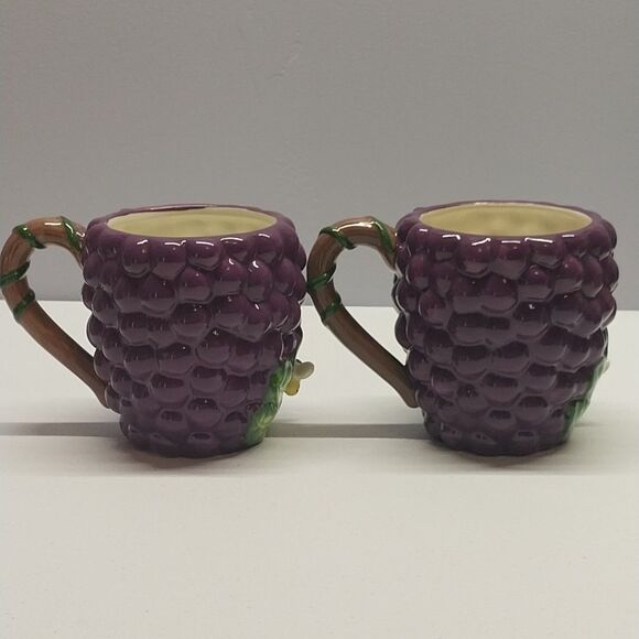 Vintage 99 Martha Stewart Large Grape Coffee Mugs Exclusive for MACY'S Bees Vine - Picture 3 of 13